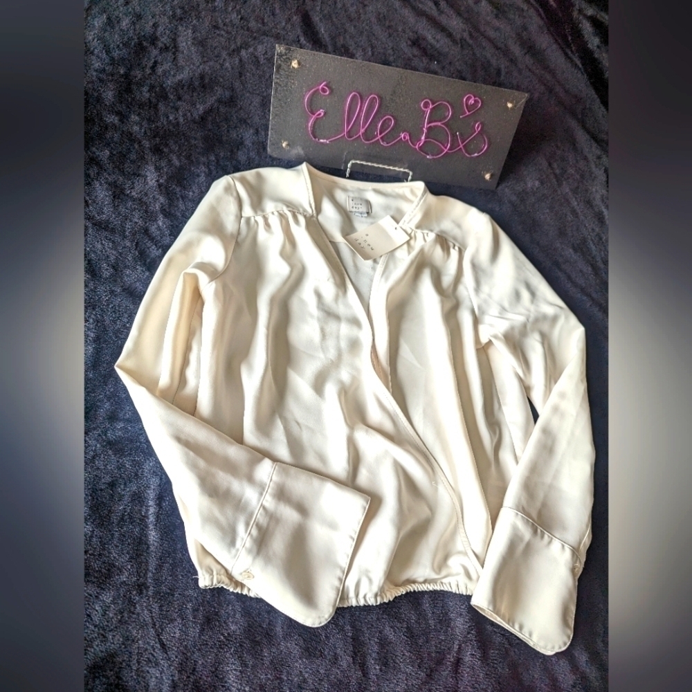 NWT A New Day Cream Long Sleeve Bouse XS **FLAWED ITEM**